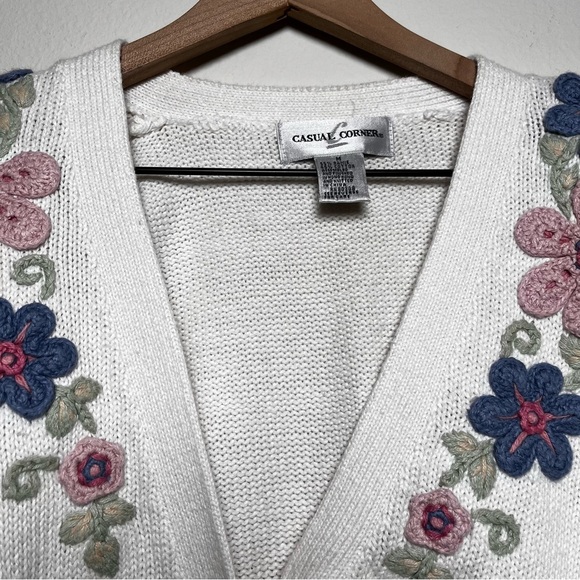 VTG 80s Women Coquette Grannycore‎ Sweater Cardigan Medium White Pink Floral - Picture 3 of 11
